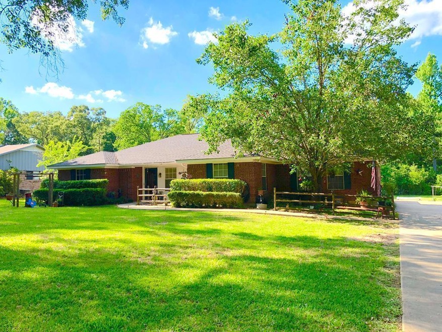 174 Robinson Rd, Lufkin, TX 75904 - photo 1