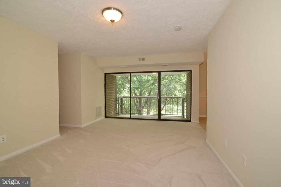 7583 Margate Ct unit 3B-204, Manassas, VA 20109 - photo 1