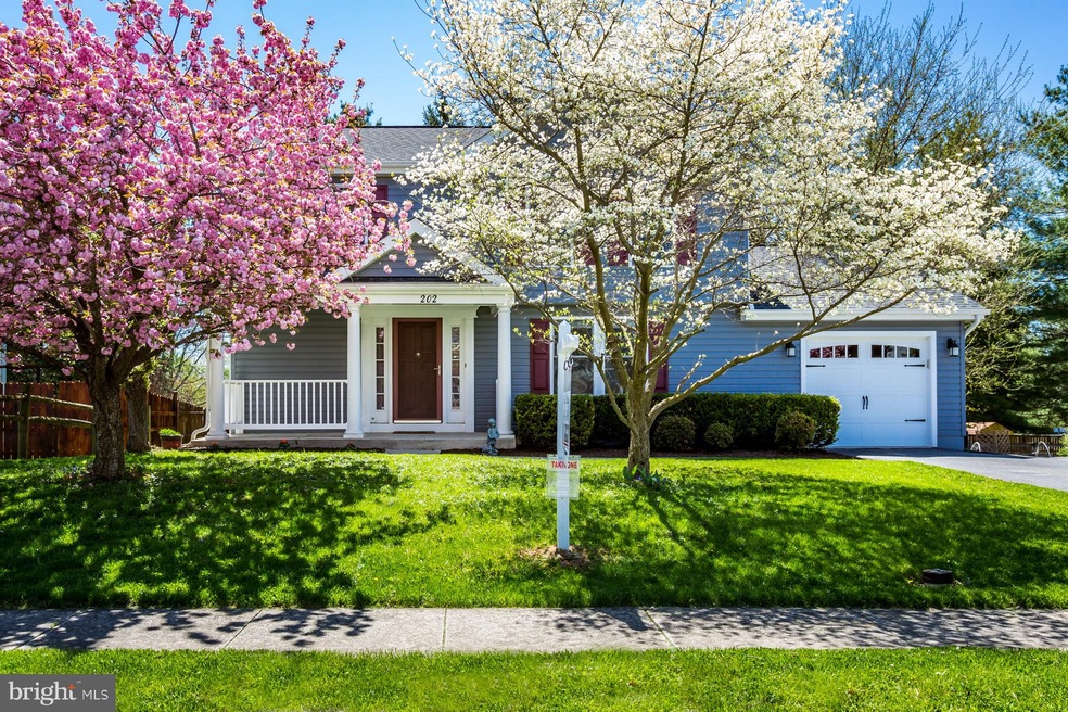 202 Diamond Dr, Walkersville, MD 21793 - photo 1