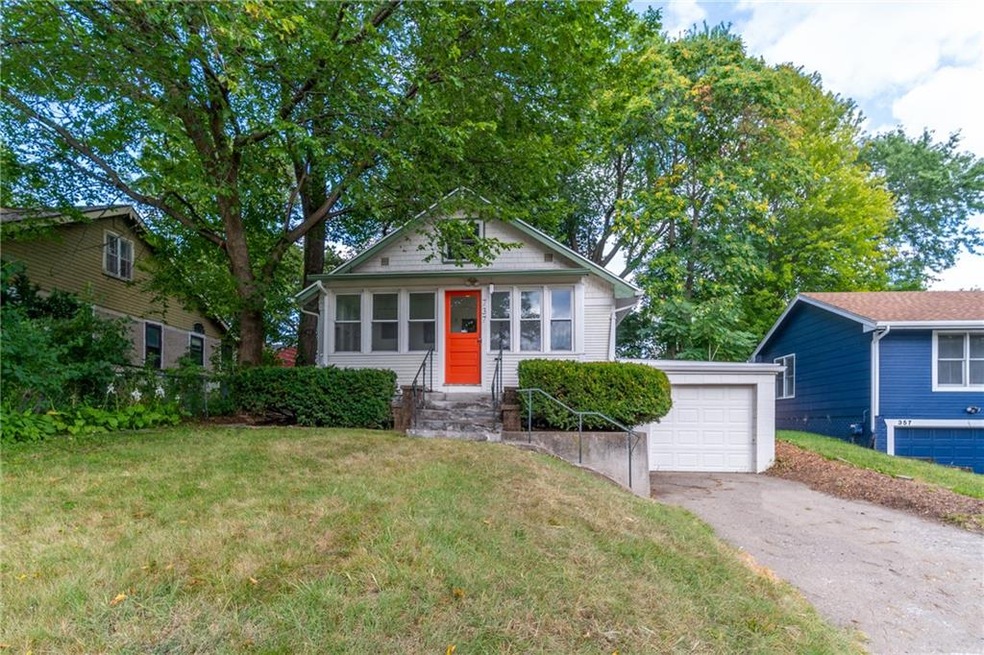 737 28th St, Des Moines, IA 50312 - photo 1
