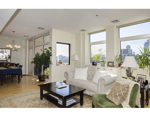 The Mariner Condominiums unit 607, Boston, MA 02109 - photo 1