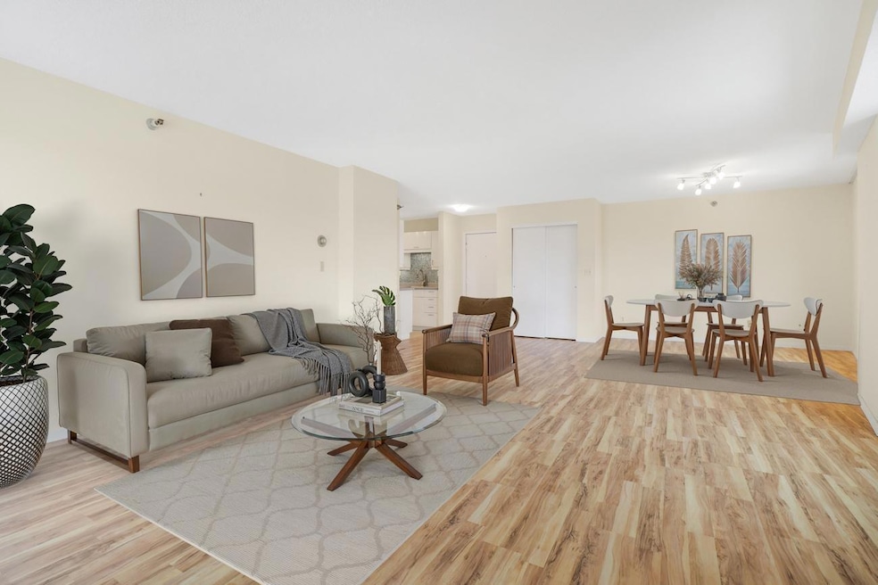 City Walk unit 1315, Saint Paul, MN 55101 - photo 1