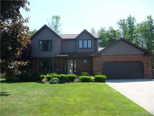 7263 Norman Rd, North Tonawanda, NY 14120 - photo 1