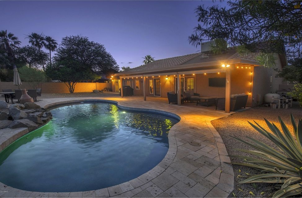 001_Resort-Like Backyard