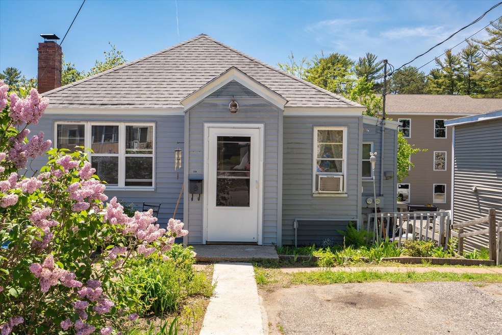 39 Ocean Ave, Old Orchard Beach, ME 04064 - photo 1