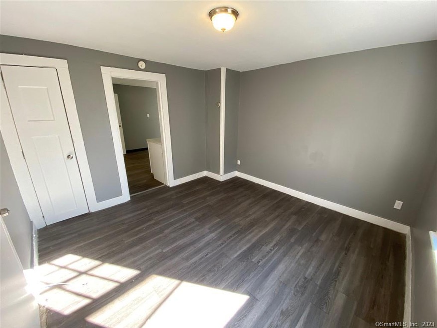 365 Blatchley Ave unit 1R, New Haven, CT 06513 - photo 1