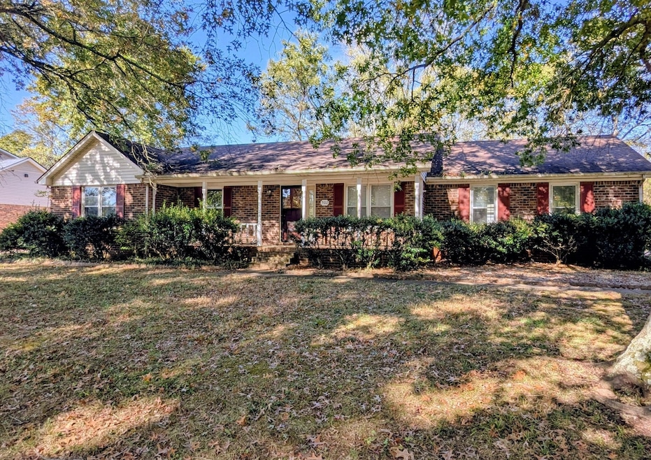 502 Irongate Blvd, Murfreesboro, TN 37129 - photo 1