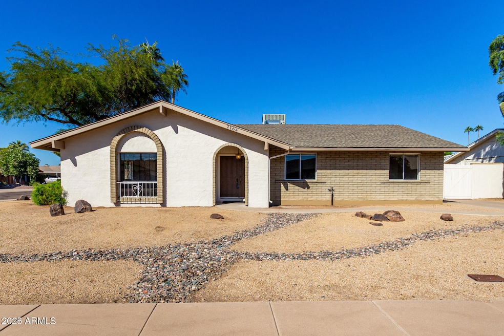 2164 W Eugie Ave, Phoenix, AZ 85029 - photo 1