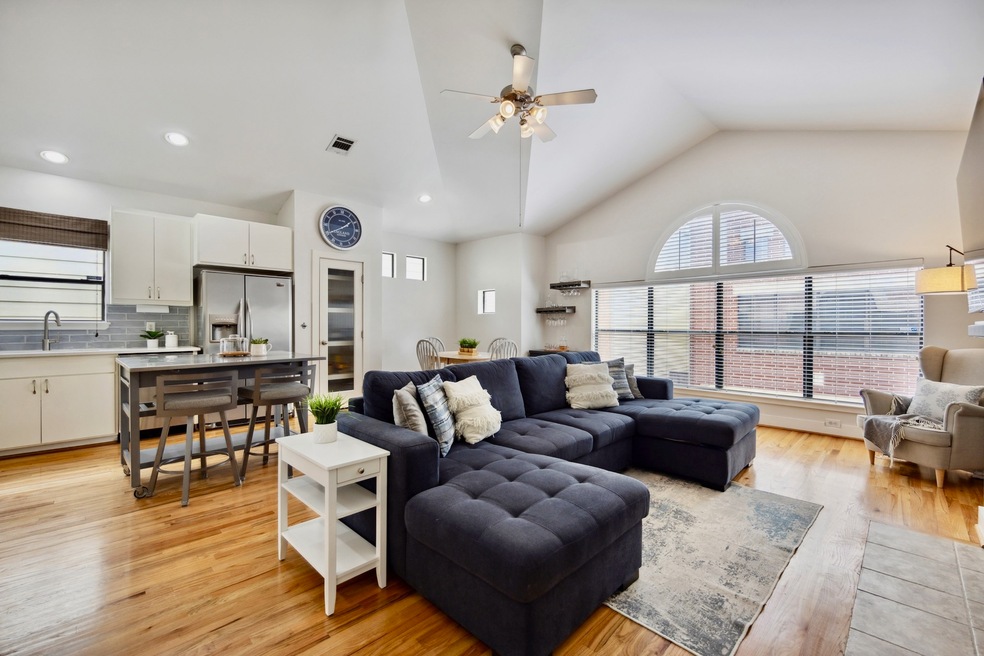 2705 Rutland St unit H, Houston, TX 77008 - photo 1