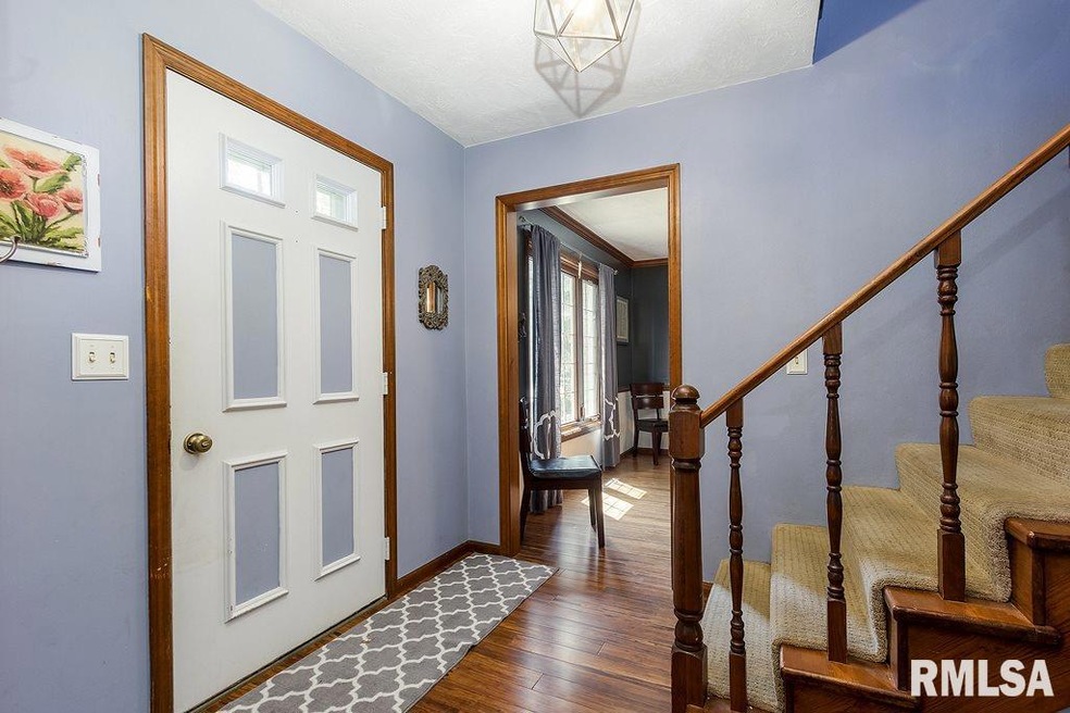 2134 Dorchester Ct, Davenport, IA 52807 - photo 1