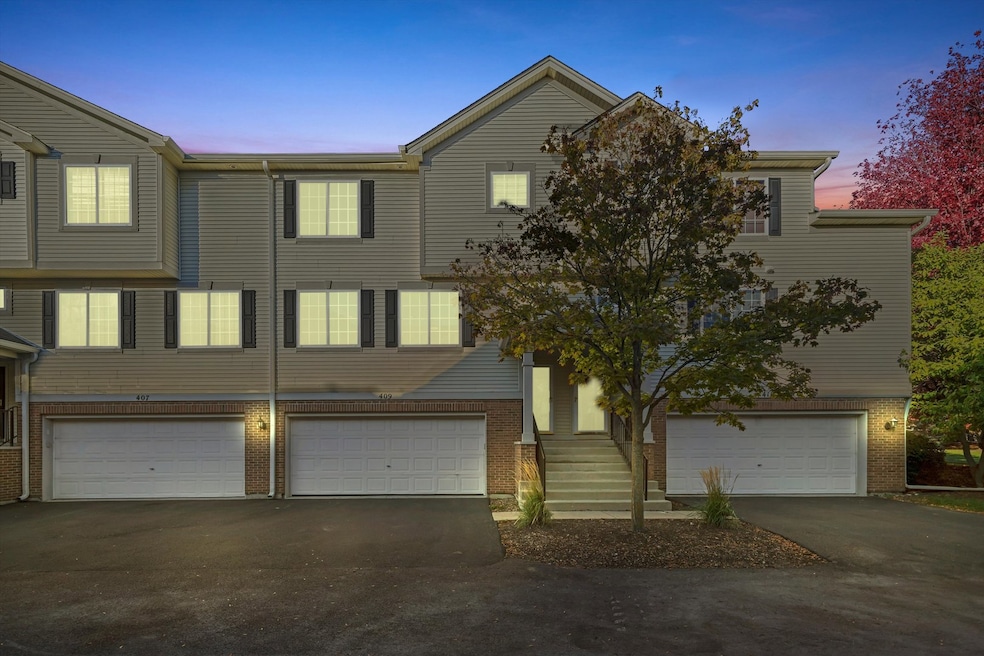 409 Evergreen Cir unit 4, Gilberts, IL 60136 - photo 1