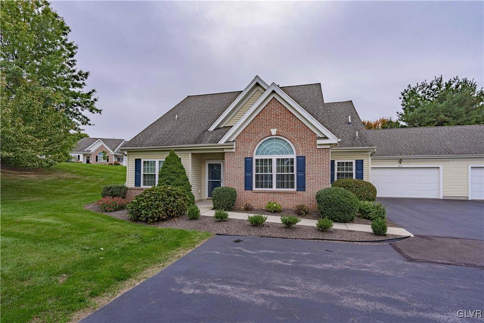 4845 Derby Ln unit 45B, Macungie, PA 18062 - photo 1