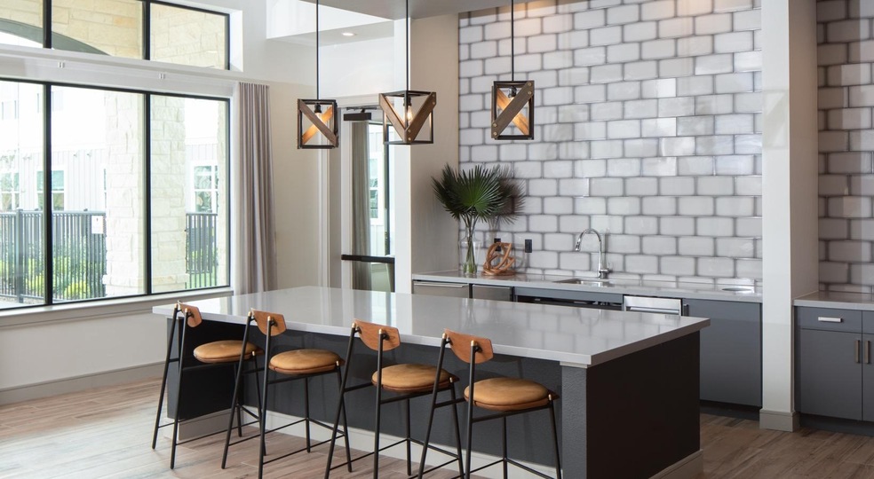 12111 Main St unit 2301, Houston, TX 77035 - photo 1