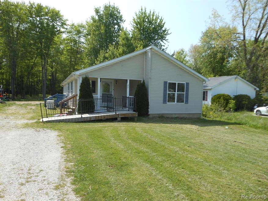 411 Pickford Rd, Kimball, MI 48074 - photo 1