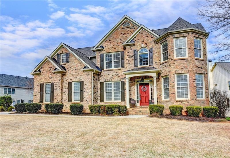 Charming southern, traditional on spacious corner 
