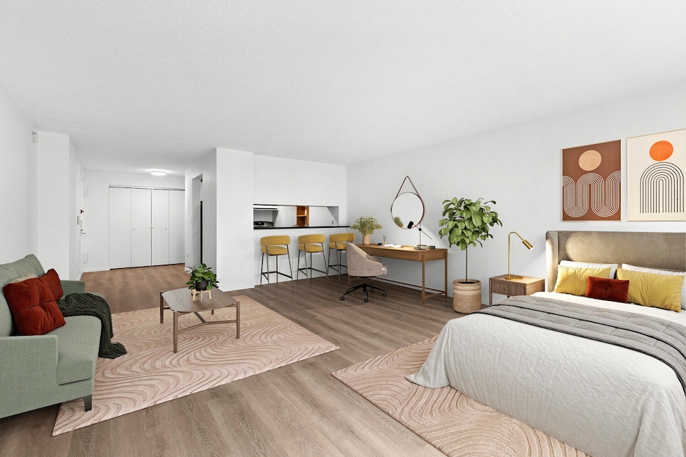 For Sale $698,000 • Co-Listing Agent