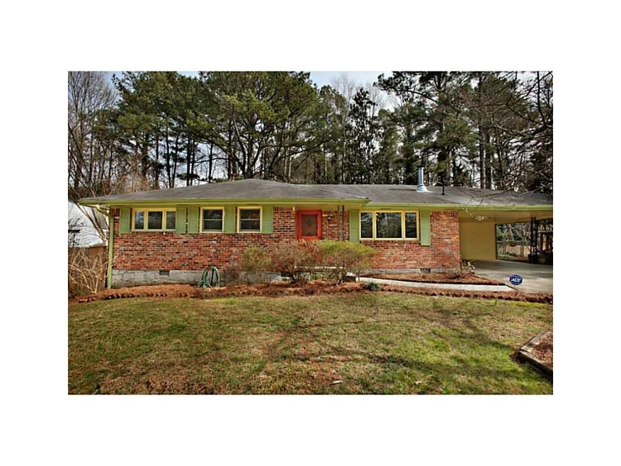 Exterior Front. Super cute Ranch!