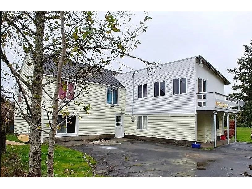 1390 Avenue U, Seaside, OR 97138 - photo 1