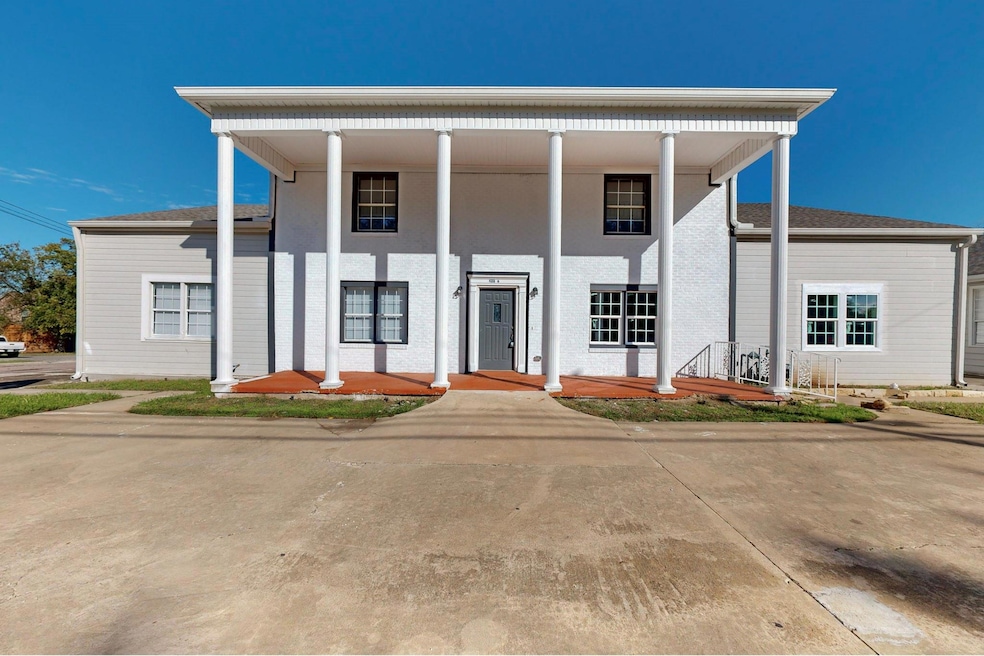 View of neoclassical home