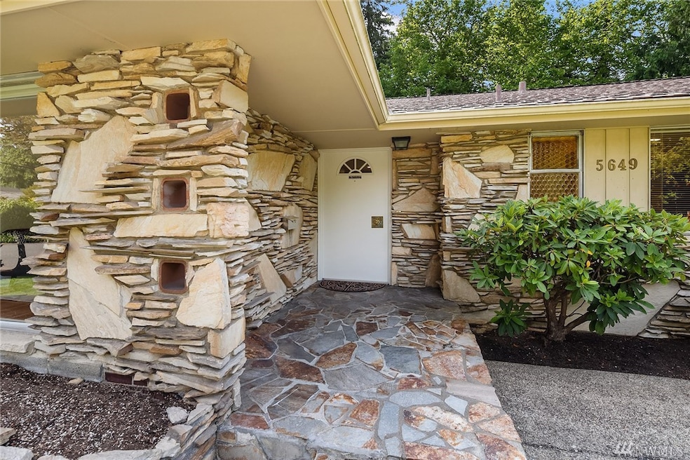 5649 89th Ave SE, Mercer Island, WA 98040 - photo 1