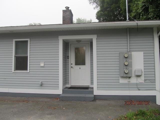 Entrance to 562-B