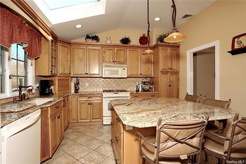 6 Wesley Rd, Congers, NY 10920 - photo 1