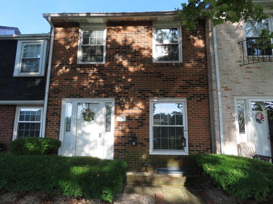 1032 Hardesty Place W