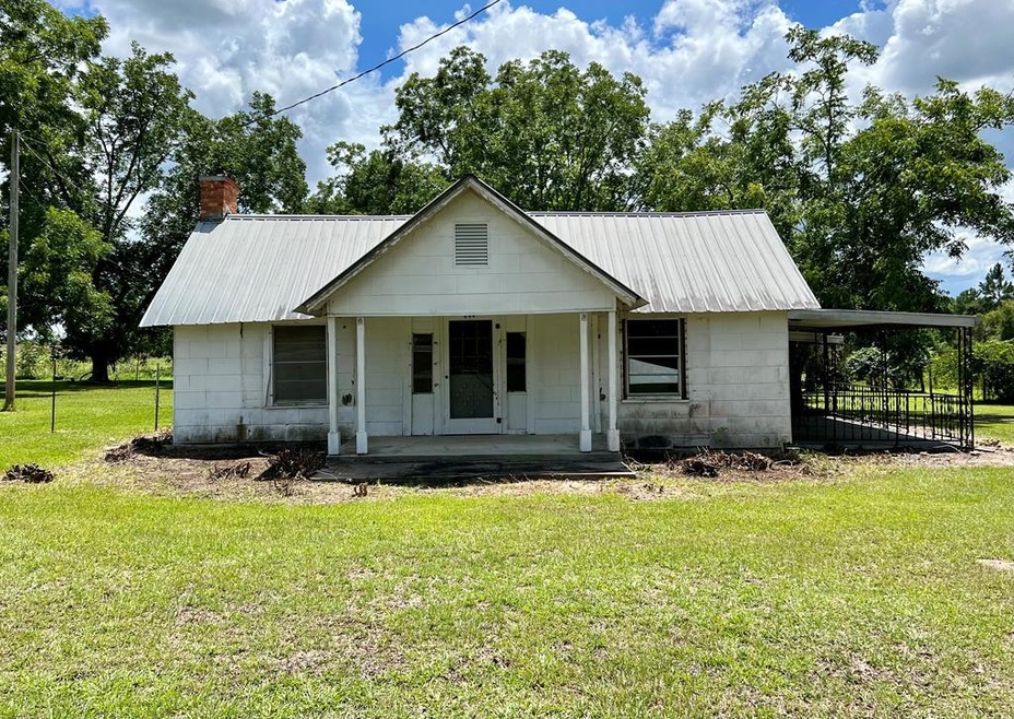 444 Benjamin H Hill Dr SW, Fitzgerald, GA 31750 - photo 1