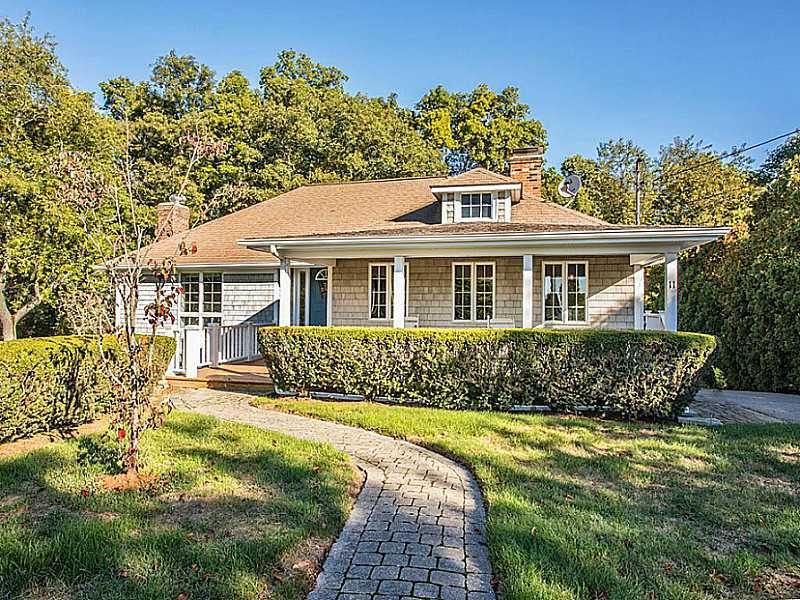 11 Touisset Rd, Warren, RI 02885 - photo 1