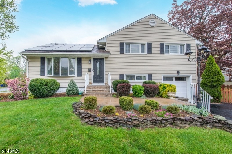 4 Oak Dr, Cedar Grove, NJ 07009 - photo 1