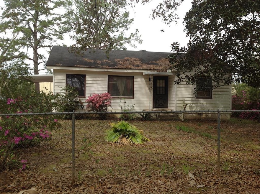 1413 W Highland Ave, Albany, GA 31707 - photo 1