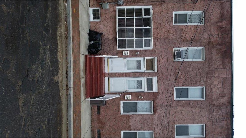 737 Clinton St, Camden, NJ 08103 - photo 1