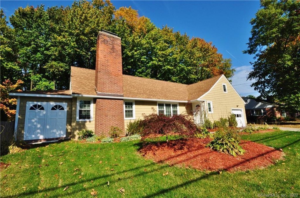 150 Haynes Rd, West Hartford, CT 06117 - photo 1