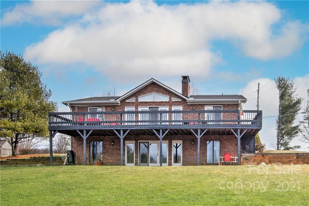 32 Alexander Heights, Leicester, NC 28748 - photo 1