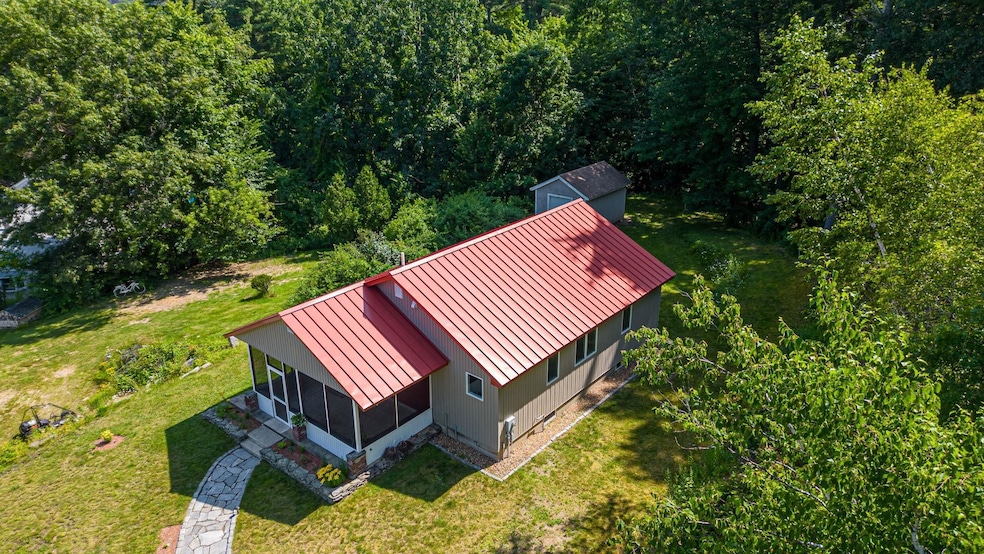 21 Webster Ave, Pelham, NH 03076 - photo 1