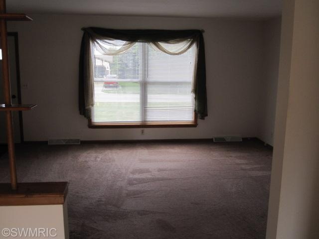 1806 72nd St SW, Byron Center, MI 49315 - photo 1
