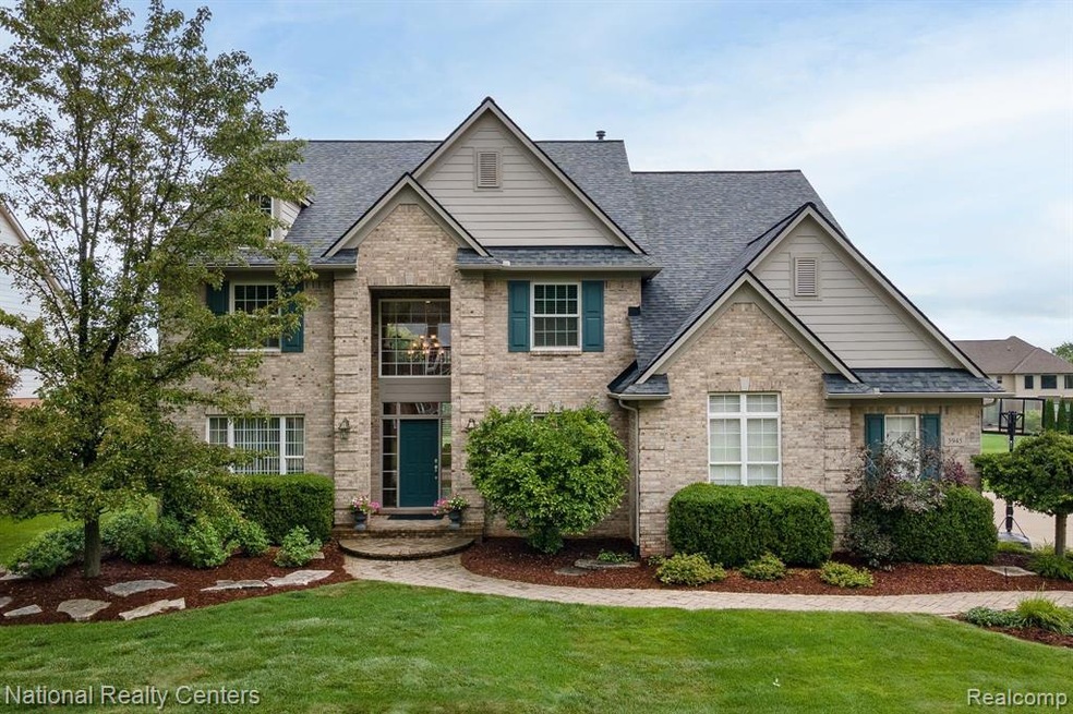 Stunning 4 bedroom Mill Creek Village Colonial