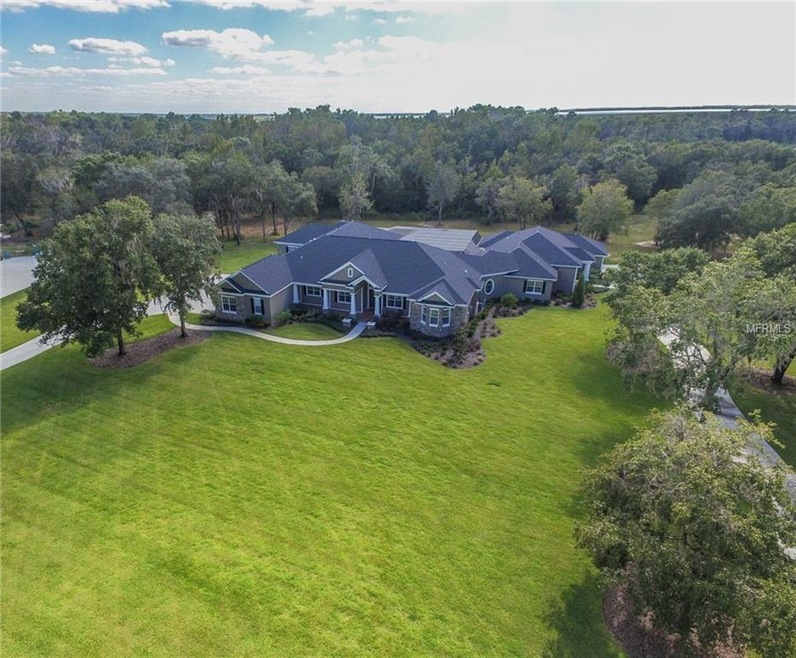 8792sqft on 5.09 Acres!