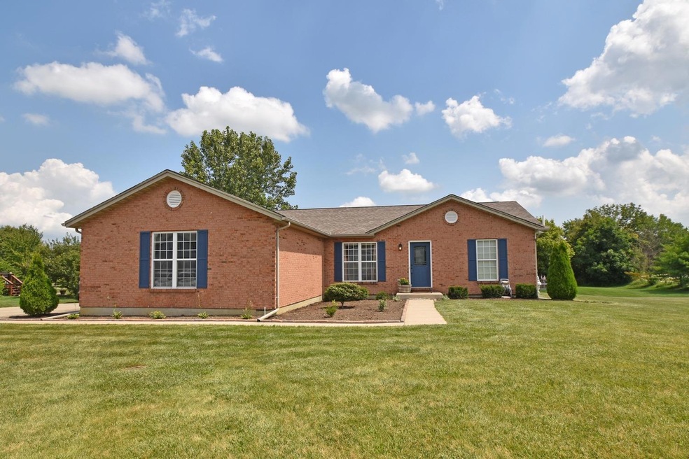 6960 Woodland View Dr, Liberty Township, OH 45044 - photo 1