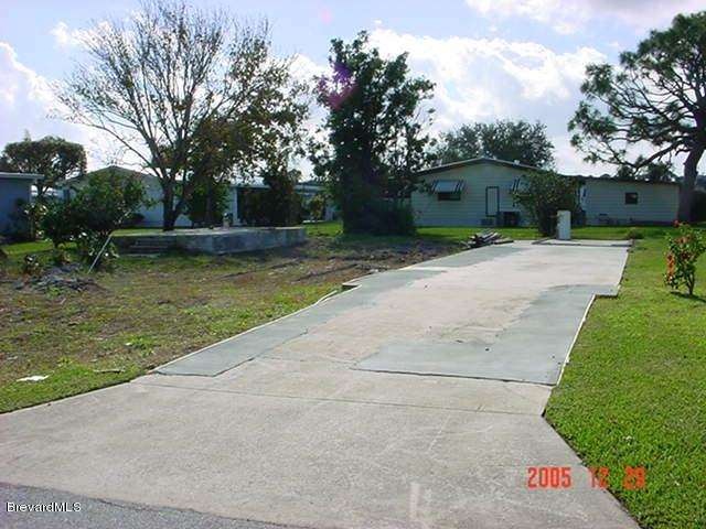 367 Dolphin Circle