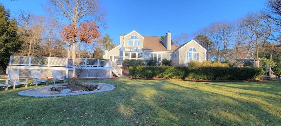 264 Hill And Plain Rd, Falmouth, MA 02540 - photo 1