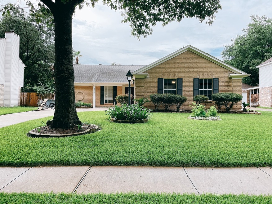 8115 Sunny Ridge Dr, Houston, TX 77095 - photo 1