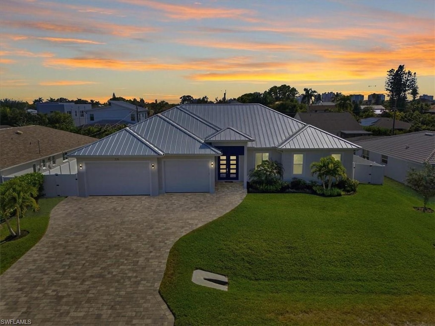 526 104th Ave N, Naples, FL 34108 - photo 1