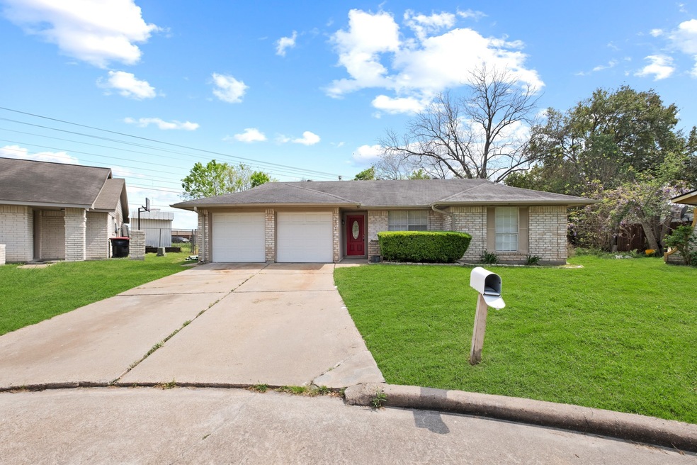 10126 Whitebrook Dr, Houston, TX 77038 - photo 1