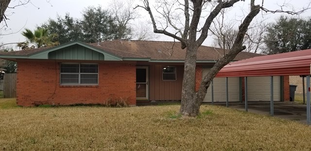 121 Lindsey Ave, Bay City, TX 77414 - photo 1