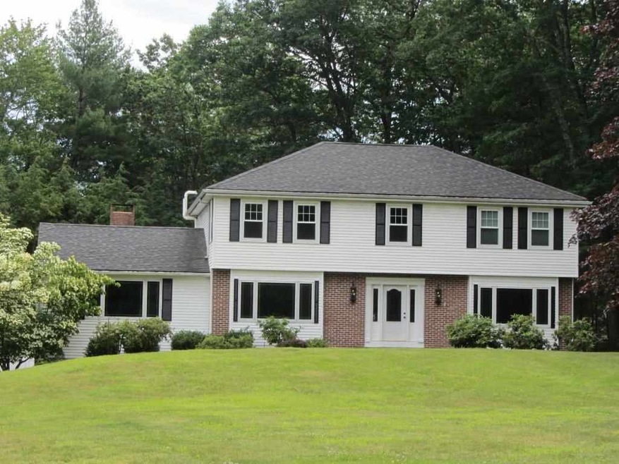 32 White Plains Ave, Londonderry, NH 03053 - photo 1