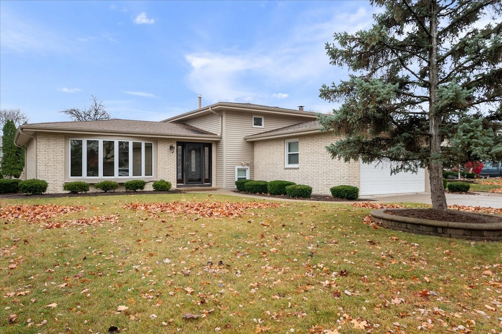 731 Highpoint Ct, Schaumburg, IL 60193 - photo 1