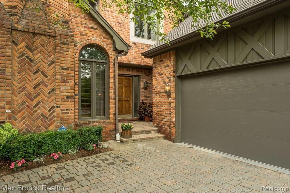 160 KIRKWOOD COURT, BLOOMFIELD HILLS 48304