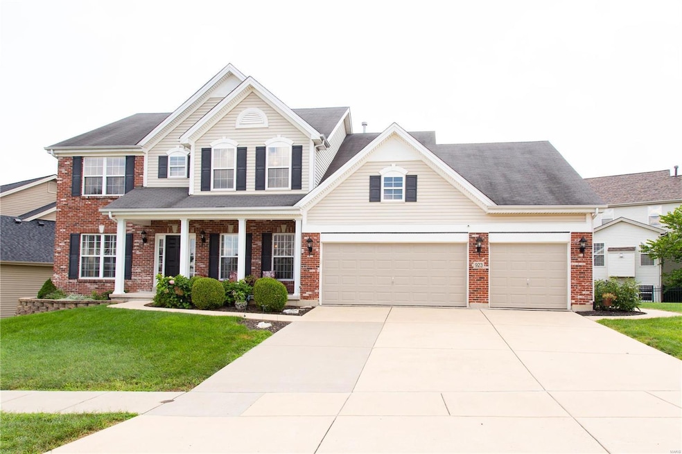 curb appeal with 3 car garage