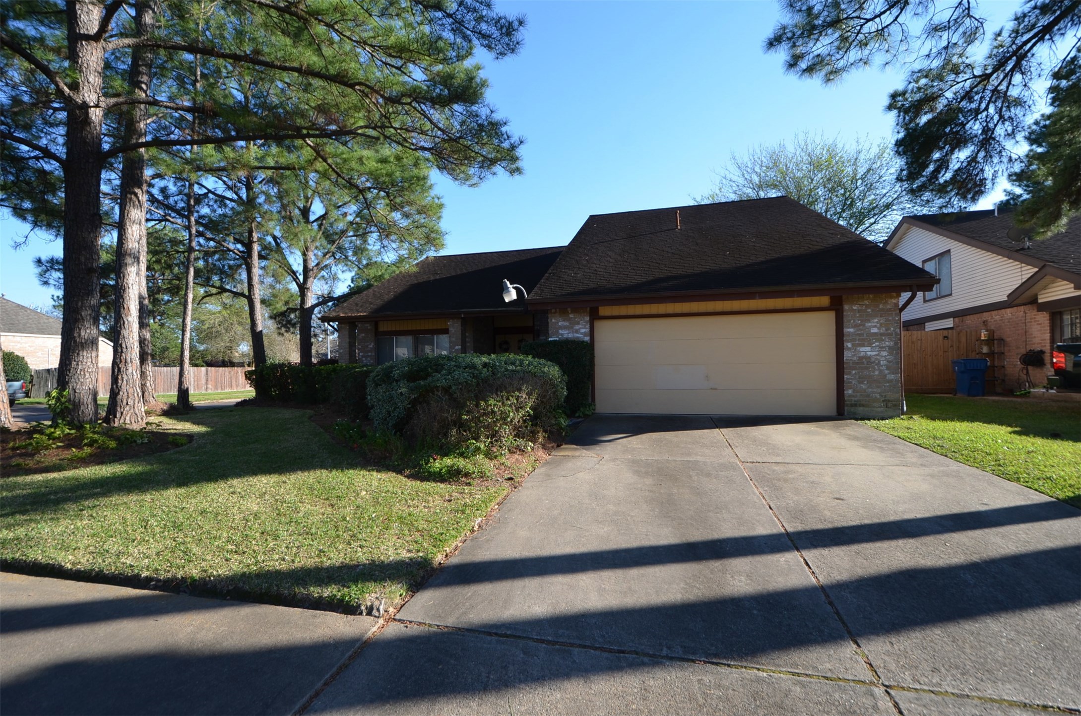 6203 Downwood Forest Dr, Houston, TX 77088 - photo 1